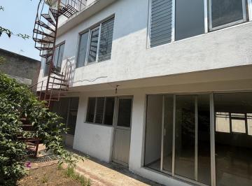 Casa · 240m² · 4 Recámaras · 2 Estacionamientos · Casa en Venta en Zaragoza, San Lorenzo Tezonco, Iztapalapa