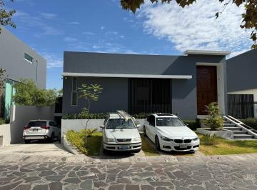 Casa en condominio de 3 habitaciones, Zapopan · Hermosa Casa Bosque Lagos Zona Andares Una Planta 3 Recamaras 600 m