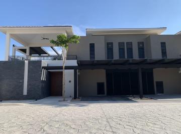 d41379d2b97819e25fd45deb871cb02822e0a4f8a30ab7dd2dae5f9db6276a19 · En Renta Residencia Amanha con Paneles Solares en Yucatan Country Club