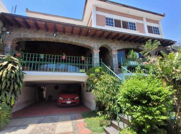 Casa · 468m² · 4 Recámaras · 4 Estacionamientos · Casa - Pueblo Ocotepec