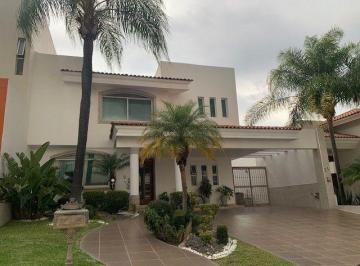 Casa de 4 habitaciones, Zapopan · Casa en Venta Puerta de Hierro, Andares, Zapopan, Jalisco.