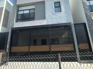 Casa de 3 habitaciones, García · Casa en Venta Fraccionamento Dominio Cumbres, garcia