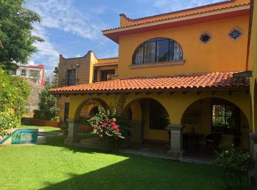 Casa de 4 habitaciones, Cuernavaca · Venta Hermosa Residencia en Cuernavaca. Estilo Colonial Moderno, Col. Delicias