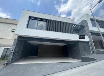 Casa · 390m² · 3 Recámaras · 3 Estacionamientos · Casa Nueva en Venta en Castaños del Vergel