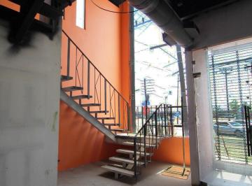 Local comercial · 101m² · 2 Estacionamientos · Local en Renta - (4)