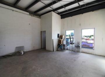 Local comercial · 36m² · 1 Estacionamiento · Local en Renta - (4)