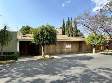 Casa · 700m² · 5 Recámaras · 6 Estacionamientos · Casa en Venta Lomas del Valle Zapopan Jalisco