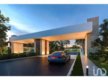 Casa · 180m² · 3 Recámaras · 2 Estacionamientos · Venta Casa en Norte de Merida, Privada Conkal