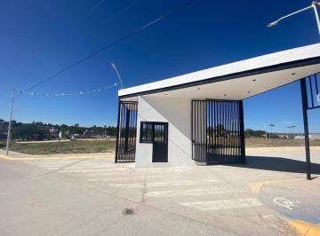 Terreno / Lote , Lagos de Moreno · Terrenos en Venta en Esquina en Villas del Pedregal