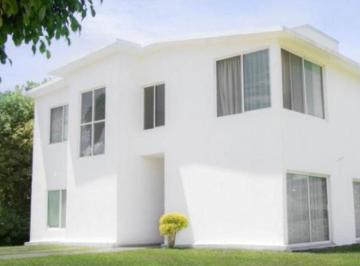 Casa · 300m² · 4 Recámaras · 4 Estacionamientos · Casa en Fraccionamiento en Las Fincas Jiutepec - Maz - 1968 - Fr