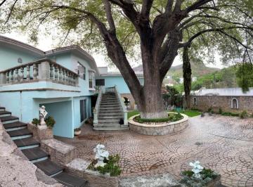 Casa de 4 habitaciones, Guanajuato · Casa en Venta con Alberca en Paseo de La Presa en Guanajuato Guanajuato