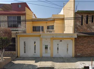 Casa de 3 habitaciones, Gustavo A. Madero · Casa en Venta en Gustavo A. Madero