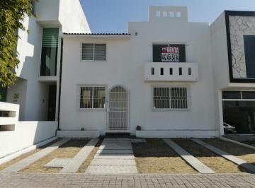Casa · 190m² · 3 Recámaras · 2 Estacionamientos · Casa Venta en El Refugio - (4)