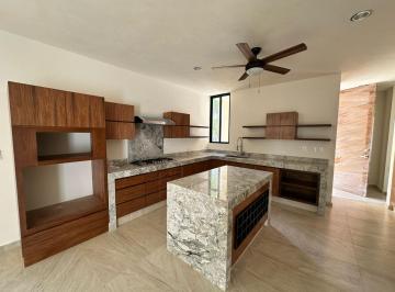 Casa de 3 habitaciones, Mérida · ¡Casa en Venta! en Privada Punta Lago.