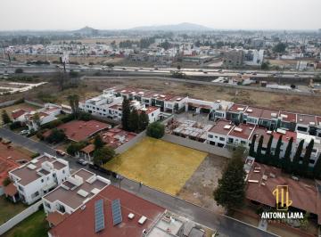 Terreno / Lote · 811m² · Terreno en Venta en Fraccionamiento en Cholula.