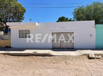 Casa · 124m² · 2 Recámaras · 2 Estacionamientos · Casa de Una Planta en Venta con Terreno Excedente Colonia Lopez Portillo - (4)
