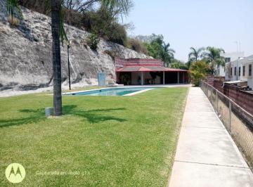 Casa · 80m² · 4 Recámaras · 1 Estacionamiento · Venta de Casa en Condominio, en Xochitepec Morelos