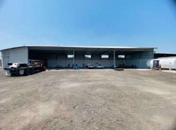 Terreno / Lote · Patio Para Maniobras Trailers en Zona Santa Rosa - Carretera de Cuota