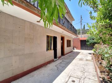 Casa de 9 habitaciones, Gustavo A. Madero · Casa en Venta, Minutos del Ipn,9 Recs,5autos,4.5baños, Patio,302 Terreno,256 C