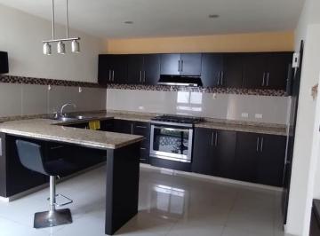 Casa · 3 Recámaras · 2 Estacionamientos · Casa en Renta Residencial Palmira