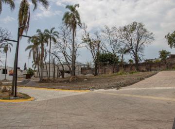 Terreno / Lote · 303m² · Terreno en Poblado Acapatzingo