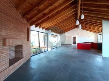 Casa · 650m² · 6 Recámaras · 3 Estacionamientos · Casa en Avándaro con Vista Al Lago