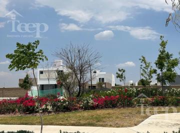Terreno / Lote · 168m² · Terreno en Venta