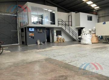 Nave industrial · 900m² · 5 Estacionamientos · Nave Industrial en Renta en Santa Cruz Buenavista