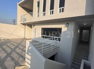 Casa · 307m² · 3 Recámaras · 2 Estacionamientos · Casa en Venta en Lomas de Valle Verde, Ensenada