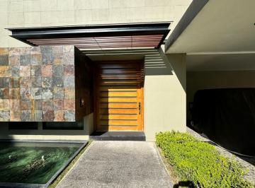 Casa · 616m² · 4 Recámaras · 4 Estacionamientos · Casa en Ixtapan de La Sal