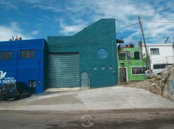 Bodega comercial de 4 habitaciones, Guadalajara · Bodega en Renta Villas de Guadalupe, Salida a Saltillo