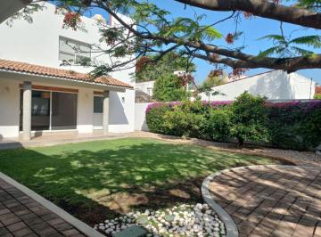 Casa de 4 habitaciones, Querétaro · Casa en Renta - Jurica - Queretaro - C815
