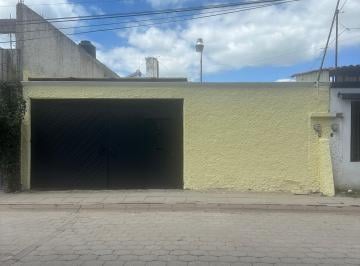 Casa · 114m² · 3 Recámaras · 2 Estacionamientos - GRUPO MARCOS H · Casa/oficina Sobre El Corredor del Bajío! Excelente Ubicación!