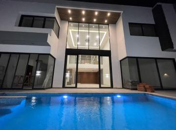 Casa de 4 habitaciones, Alvarado · Casa en Venta Seminueva en Marinas de Punta Tiburón