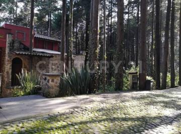 Casa · 870m² · 6 Recámaras · 6 Estacionamientos · Casa en Venta en Residencial Campestre Hacienda San Martin Ocoyoacac