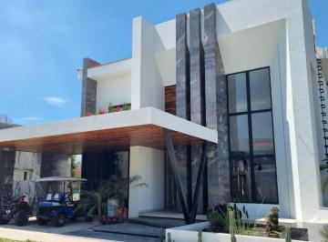 Casa de 3 habitaciones, Emiliano Zapata · Casa con 3 Recámaras en Venta, 450 m² Superficie de Terreno, Paraíso Country Club
