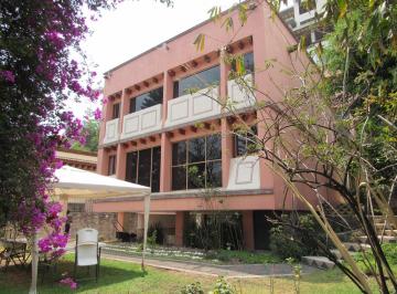 Casa de 4 habitaciones, Coyoacán · Casa en Venta en Jardines del Pedregal de San Angel