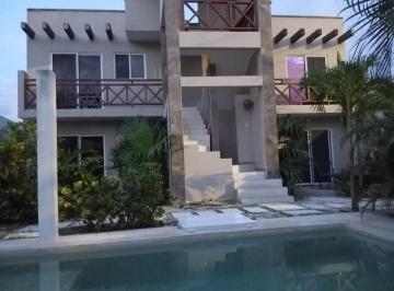 Villa · 450m² · 10 Recámaras · 3 Estacionamientos · Casa y Edificio de Departamentos en Venta en Residencial Campestre Playa del Carmen