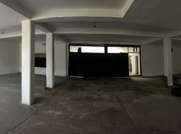 Bodega comercial · 375m² · 8 Estacionamientos · Bodega en Venta o Renta en El Centro de Celaya, Guanajuato