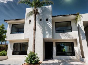 Casa de 4 habitaciones, Querétaro · Casa en Venta en El Refugio, 4 Recamaras, Estudio, 3 Autos, Hermosa!