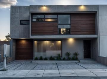 Casa de 4 habitaciones, Querétaro · Casa en Venta en Valle de Juriquilla, Estudio o 4ta Recamara en Pb, 4 Baños