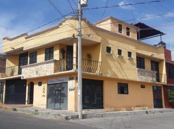 Edificio de 6 habitaciones, Morelia · Amplia Casa Cerca Mercado de Abastos Morelia