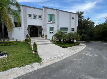 Casa de 6 habitaciones, Santiago · Casa en Venta en Bosque Residencial, El Barrial Santiago, Nl,28.2 Mdp.