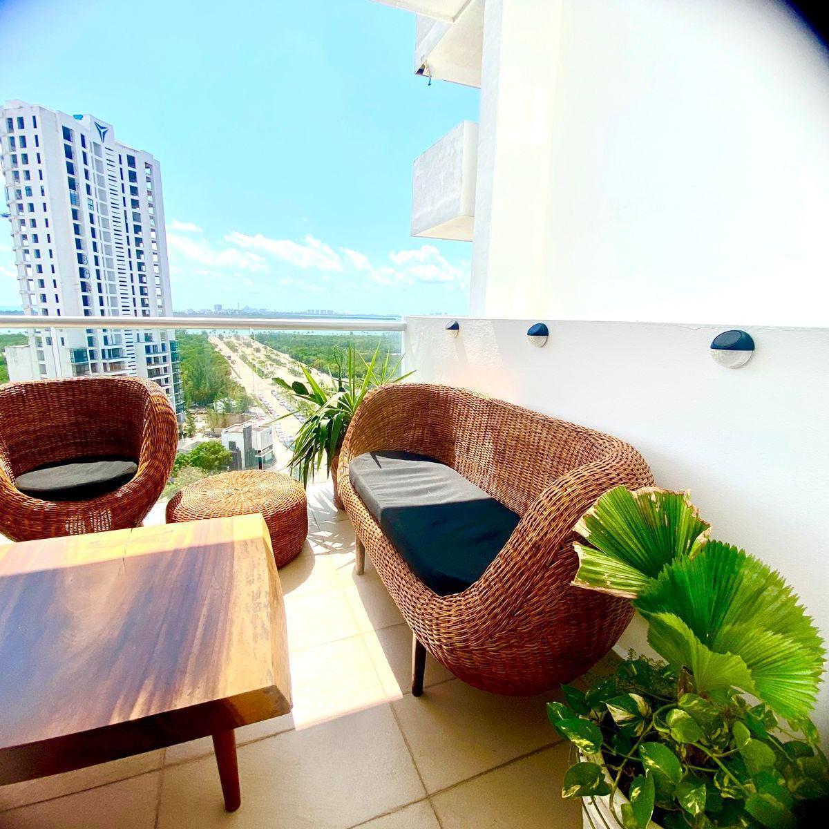 Apartment at Malecon