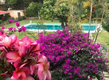 Casa · 1146m² · 5 Recámaras · 10 Estacionamientos · Casa en Privada en Delicias Cuernavaca - Ari - 984 - Cp