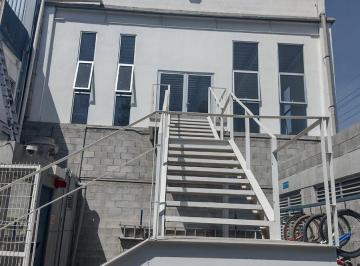 Oficina · 300m² · 4 Estacionamientos · Oficina en Renta en Toluca Zona Industrial