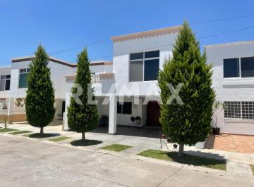 Casa · 297m² · 4 Recámaras · 2 Estacionamientos · Casa en Venta en Privada en Fraccionamiento Real del Mezquital - (4)
