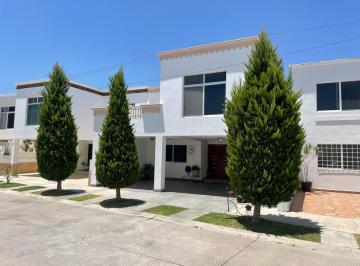 Casa · 297m² · 4 Recámaras · 2 Estacionamientos · Casa en Venta en Privada en Fraccionamiento Real del Mezquital - (4)