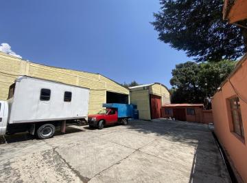 Nave industrial · 2000m² · 3 Recámaras · 20 Estacionamientos · Terreno con Bodegas, Oficinas y Casa Habitación en Venta