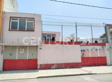 Casa · 445m² · 4 Recámaras · 2 Estacionamientos · Venta de Casa en Puebla, 463 m Cerca de La China Poblana.